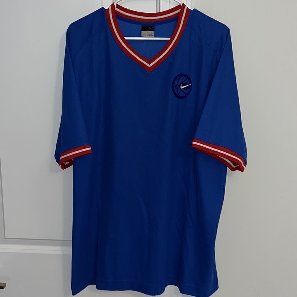 New York Giants colors vintage 🏀 men’s Nike Dri Fit Basketball T tee shirt L